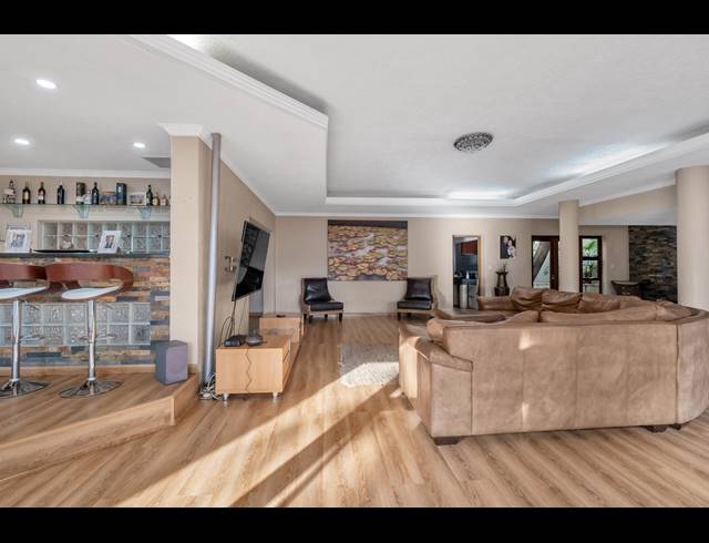 3 BEDROOM HOUSE FOR SALE IN WENDYWOOD